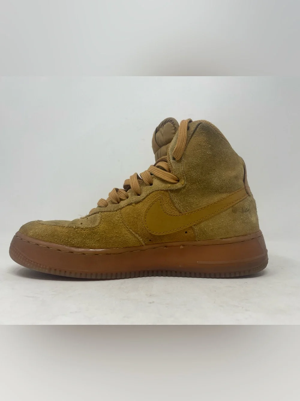 Nike used cosmetic